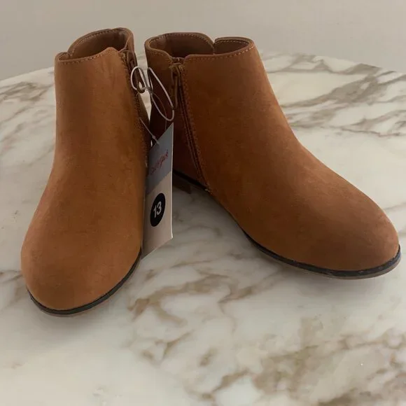 Kids' Opal Zipper Boots - Cat & Jack - NWT - Picture 4 of 7